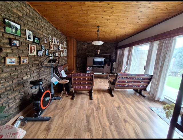 3 BEDROOM HOUSE FOR SALE IN VANDERBIJLPARK SE 2